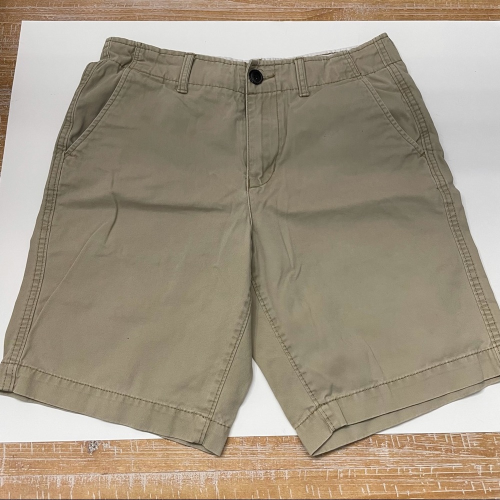 {AMERICAN EAGLE} TAN PLAIN FRONT SHORTS